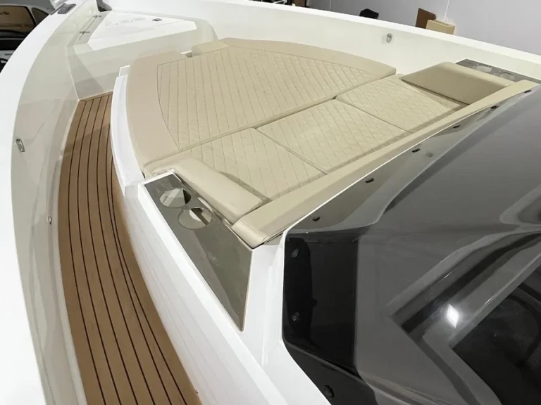 Location Bateau à moteur De Antonio avec permis
