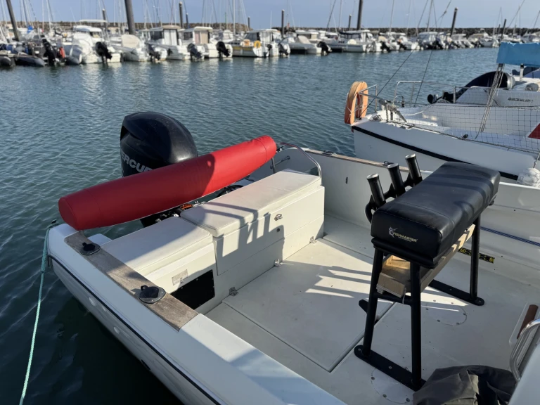 Location Bateau à moteur à Noirmoutier-en-l'Île - Jeanneau Cap Camarat 675