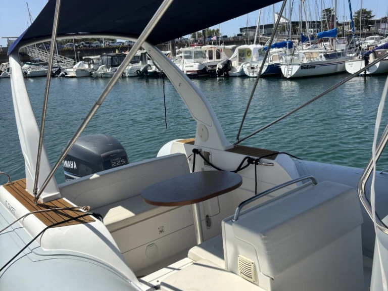 Capeli Tempest 770 a louer à La Rochelle