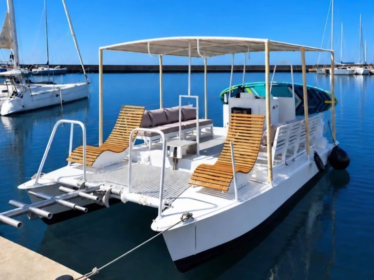 Location Bateau à moteur à Golfe-Juan - Caparros Catabarge