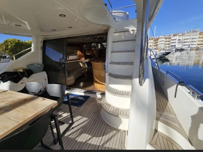 Sunseeker Manhattan 74 MK II a louer à Golfe-Juan
