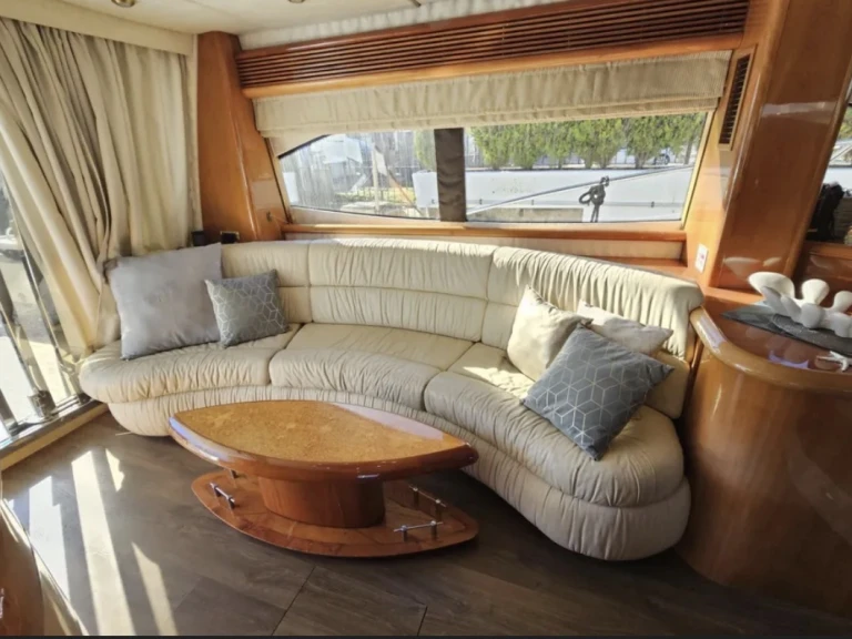 Louez un Sunseeker Manhattan 74 MK II à Golfe-Juan
