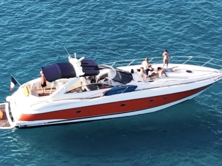Yacht à louer à Golfe-Juan au meilleur prix