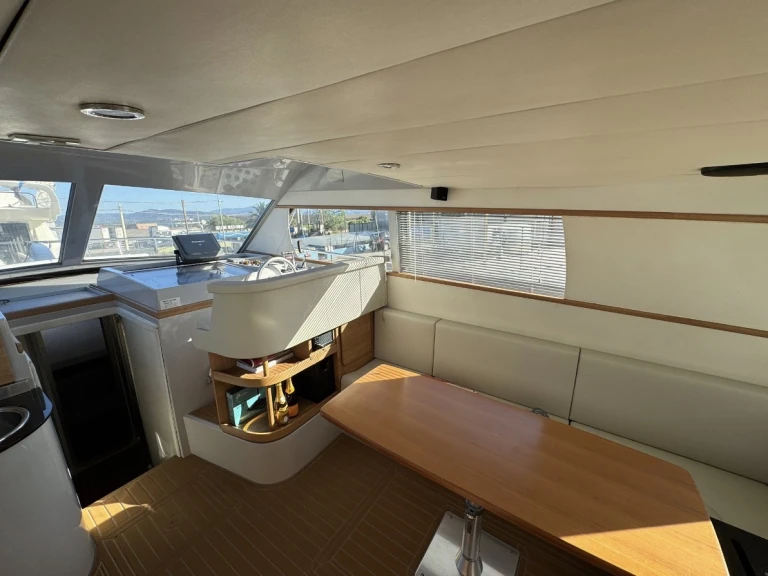 Location Bateau à moteur à Golfo Aranci Port - Ferretti Ferretti 39