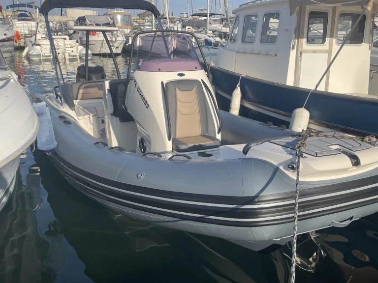 Location bateau Grand Boats G650 GOLDEN LINE à Port de Bormes-les-Mimosas sur Samboat