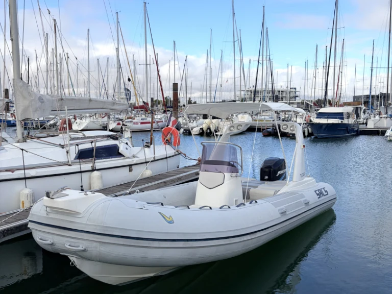 Louer Semi-rigide avec ou sans skipper Sacs à La Rochelle
