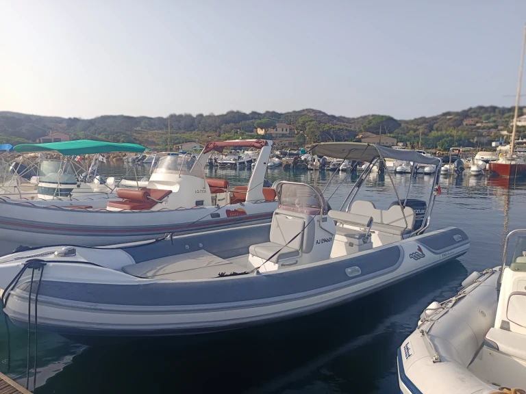 Louez un MV Marine 770 Fashion  à Sant'Amanza