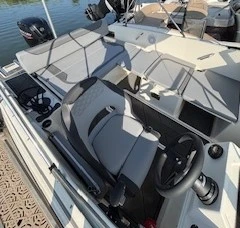 Bateau à moteur à louer à Hyères au meilleur prix
