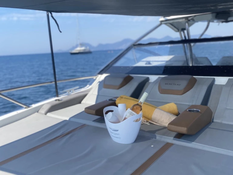 Location Bateau à moteur Bénéteau avec permis