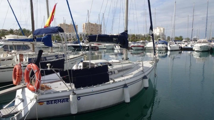Location bateau Jeanneau Aquila à La Manga sur Samboat