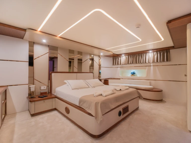 Location Voilier Custom Made avec permis