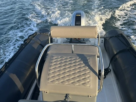 Bombard Explorer 550 SP a louer à Bénodet