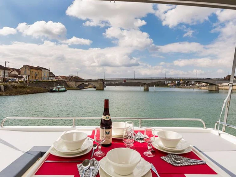 Location Bateau à moteur Le Boat avec permis