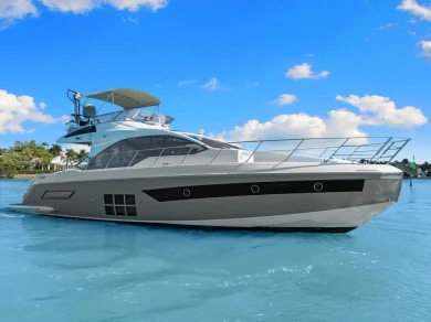Yacht di lusso a noleggio a City of Riviera Beach al miglior prezzo
