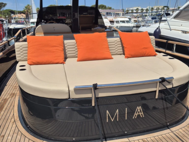 Bateau à moteur à louer à Le Lavandou au meilleur prix