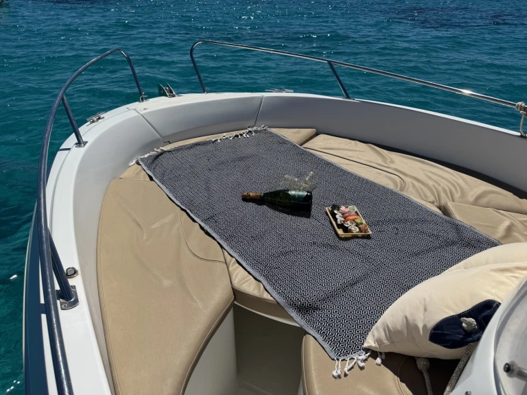 Bateau à moteur à louer à Cannes au meilleur prix