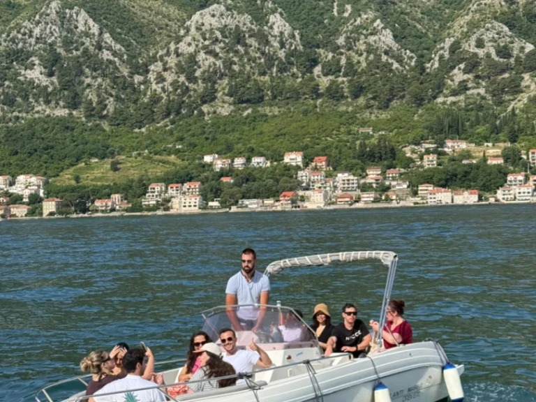 Location Bateau à moteur Atlantic avec permis