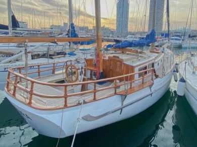 Alquiler de Ta Chiao CT 41 (Formosa 41) en Barcelone