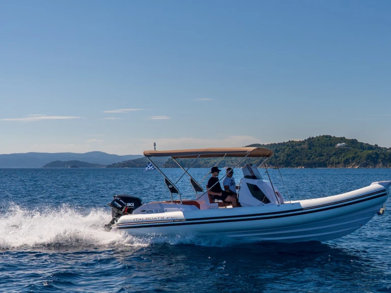 Louer Semi-rigide avec ou sans skipper Italboats à Skiathos
