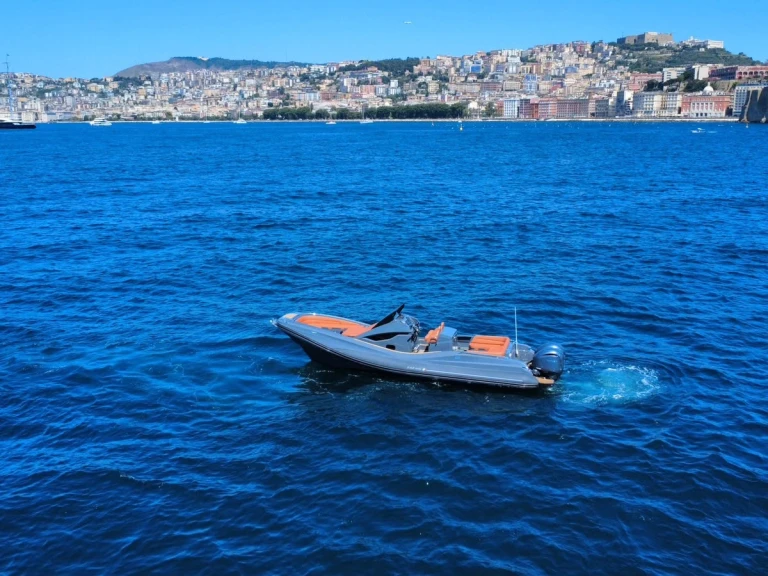 Location Semi-rigide à Naples - Zar 95 sl