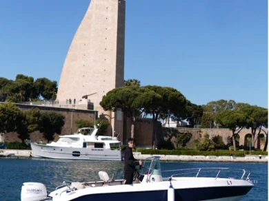 Charter a Marea 19 in Brindisi on Samboat
