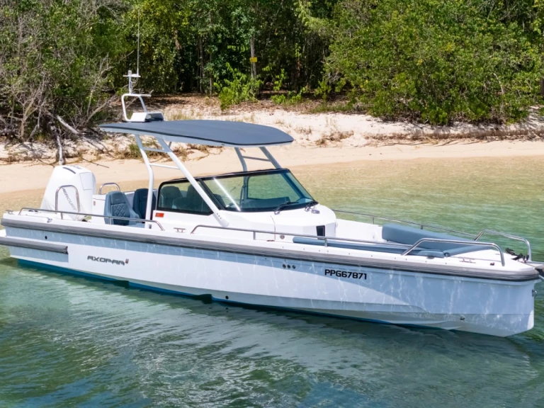 Bateau à moteur à louer à Le Gosier au meilleur prix