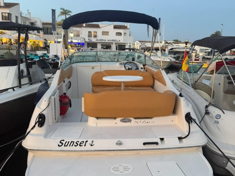 Location à Marbella - Monterey 242 cruiser sur SamBoat