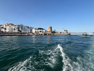 Louer Bateau à moteur avec ou sans skipper Monterey à Marbella