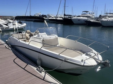Noleggiare una Quicksilver Activ 675 Open a Marseille