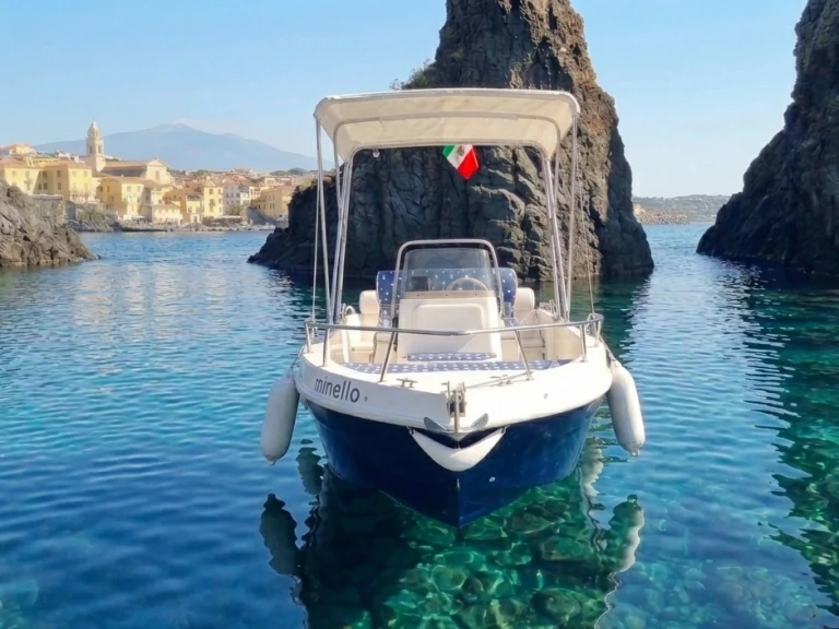 Location Bateau à moteur à Catane - Marinello Eden 18