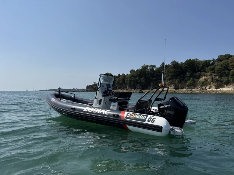 Louer Semi-rigide avec ou sans skipper Zodiac à La Forêt-Fouesnant