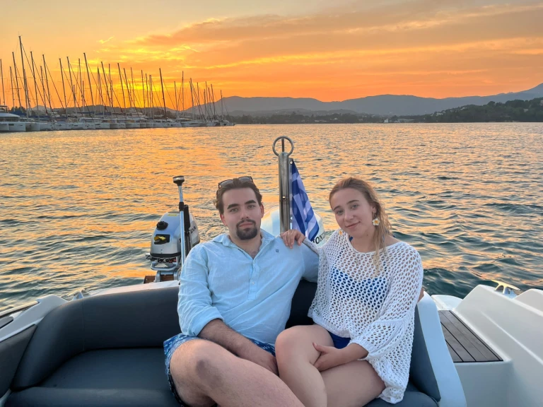 Location Bateau à moteur à Gouviá - Poseidon 6.40