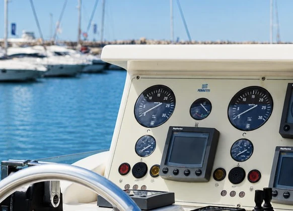 Location à Puerto Banús - Ferretti Ferretti 680 sur SamBoat