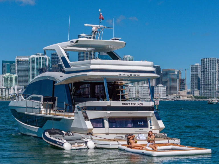 Location Yacht Galeon avec permis