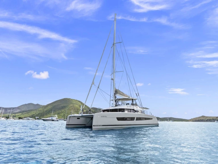 Location Yacht Fountaine Pajot avec permis