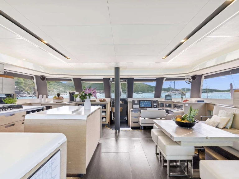 Fountaine Pajot ADEONA a louer à Provence-Alpes-Côte d'Azur