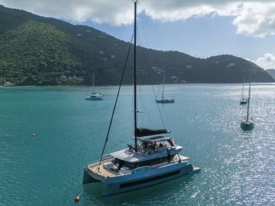 Luxury Yacht hire in Tortola - Moon Yacht Moon Shadow