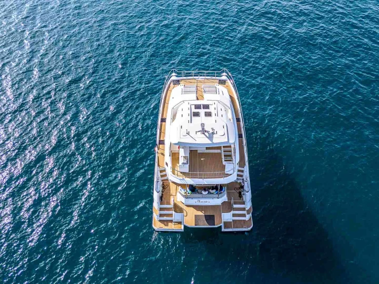 Location Yacht Aquila avec permis