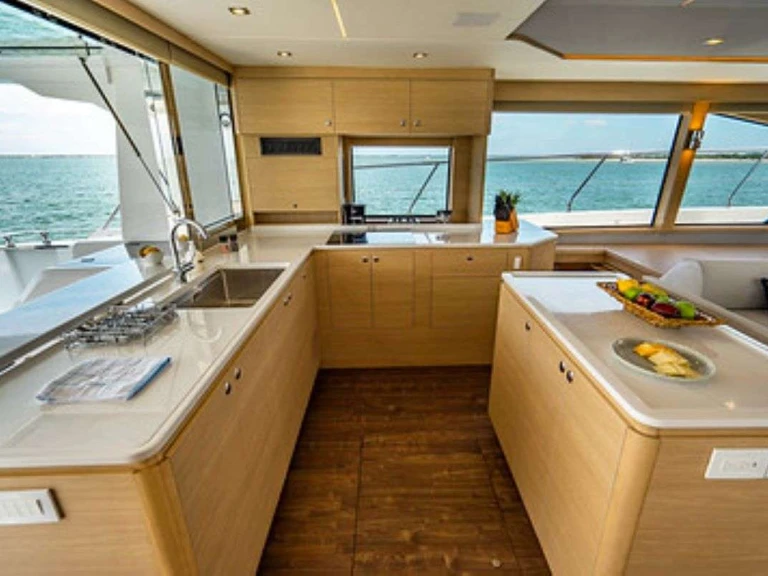 Location bateau Aquila A Yachta Fun à Îles Vierges britanniques (BVI) sur Samboat