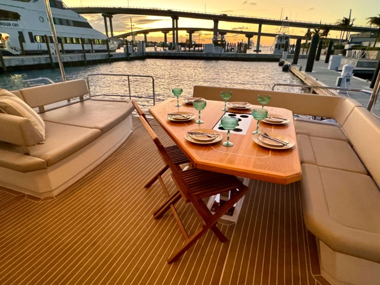 Location bateau Leopard Bru Sea à Paradise Island sur Samboat