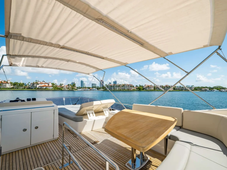 Louez un Prestige Yachts Molto Piaciuto à Bahamas