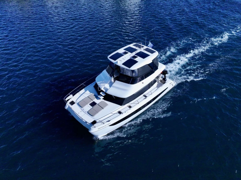 Location Yacht Aquila avec permis