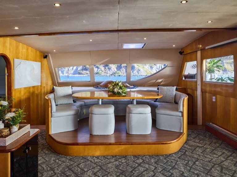 Location Yacht Silhouette avec permis