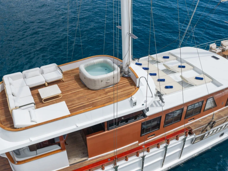 Location bateau Split pas cher Phoenix Bronze