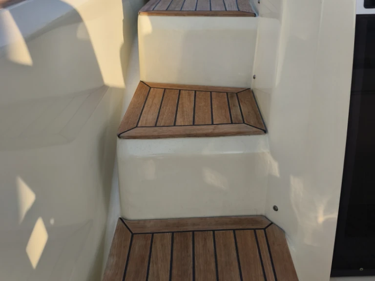 Location bateau Invictus  Invictus 280 TT à Mandelieu-la-Napoule sur Samboat