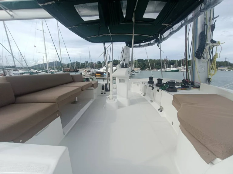 Location bateau Lagoon Lagoon 52 F à Mai Khao sur Samboat