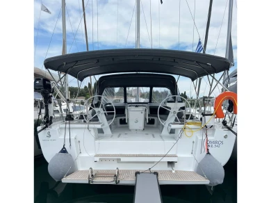 Charter a Bénéteau Oceanis 51.1 in Préveza on Samboat