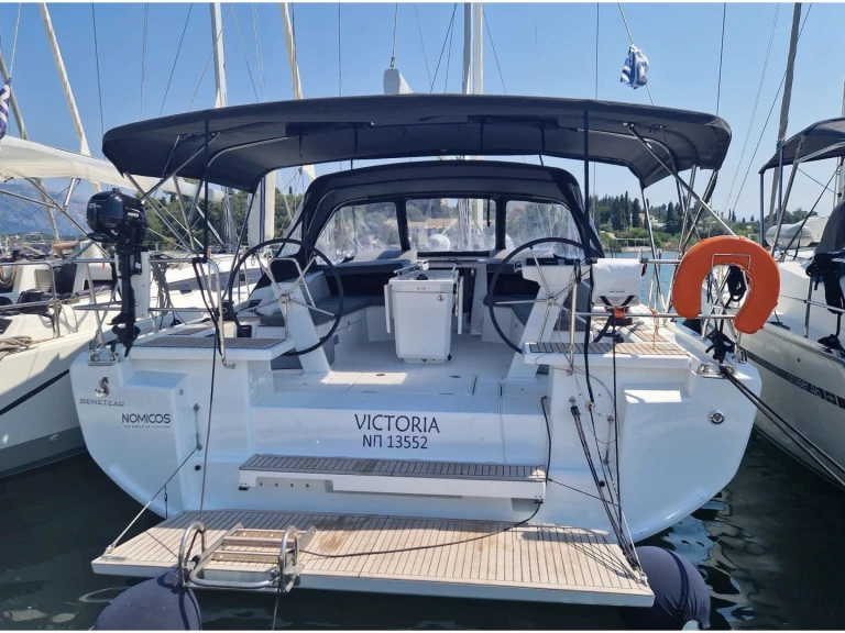 Location à Álimos - Bénéteau Oceanis 46.1 sur SamBoat