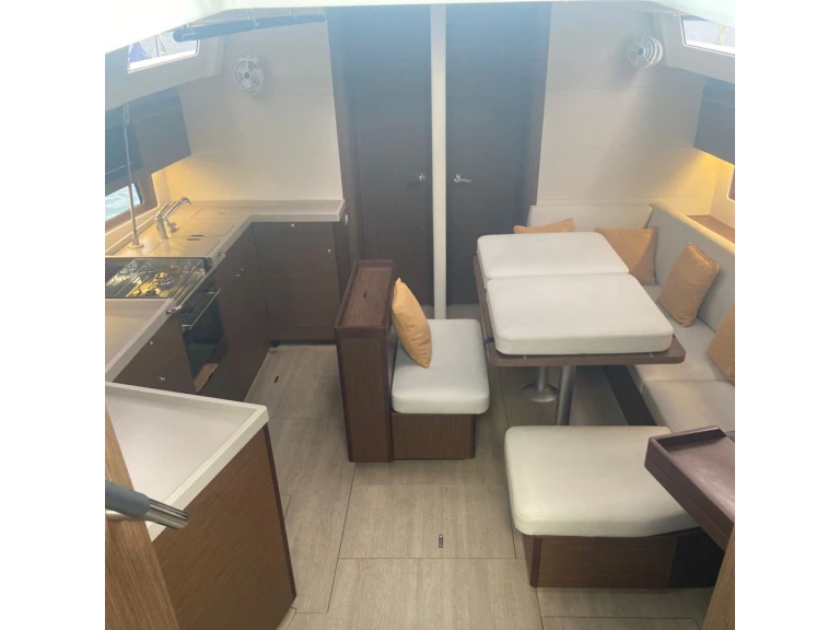 Louez un Bénéteau Oceanis 46.1 à Álimos