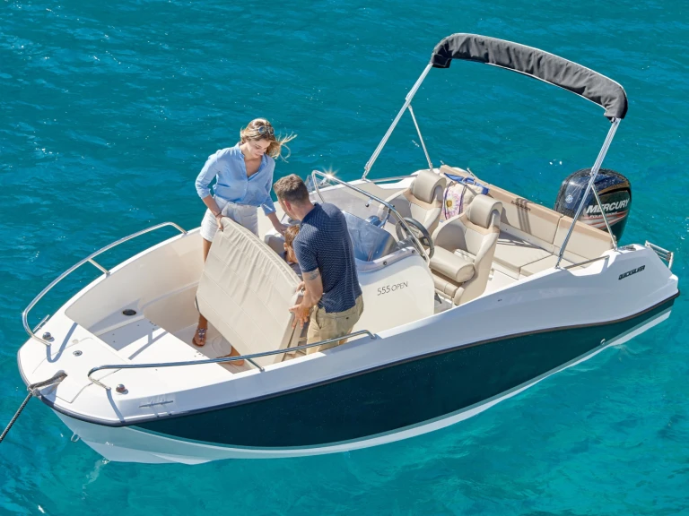 Location bateau Quicksilver Activ 555 Open à Saint-Laurent-du-Var sur Samboat